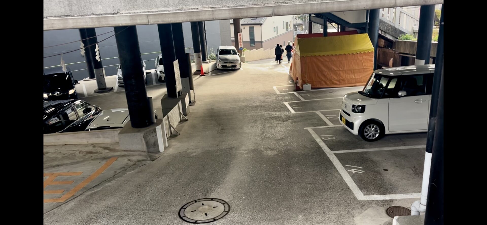 伊勢山皇大神宮駐車場